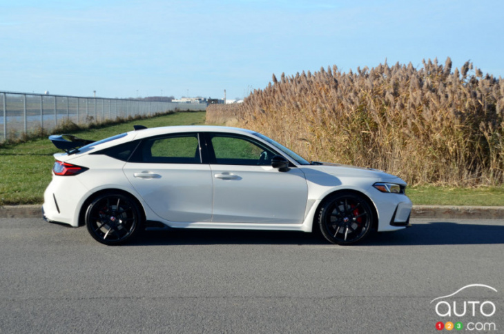 2023 honda civic type r first drive: a very intoxicating second (canadian) edition