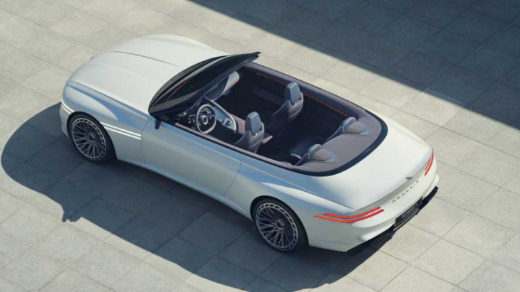genesis x concept drops its top, becomes convertible at la auto show