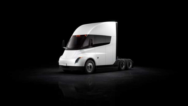 tesla has a production target of 100 semi electric trucks this year