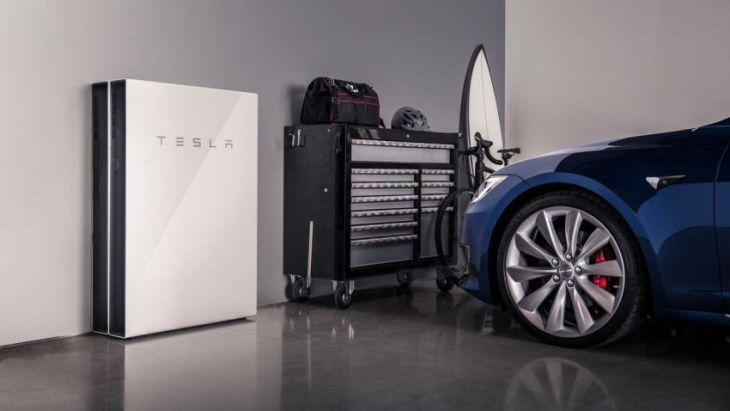 tesla reportedly cancels multiple solar projects, potential downsizing