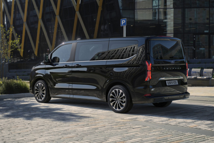 android, ford unveils eight-seat e-tourneo custom