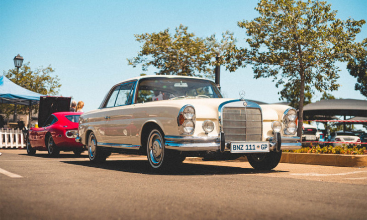 gallery: mercedes-benz 220 se wins at 2022 concours south africa
