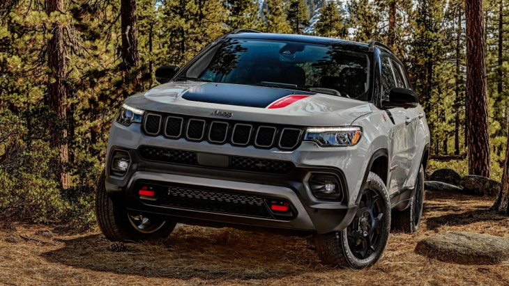2023 jeep compass gets turbocharged 2.0-liter engine, other updates