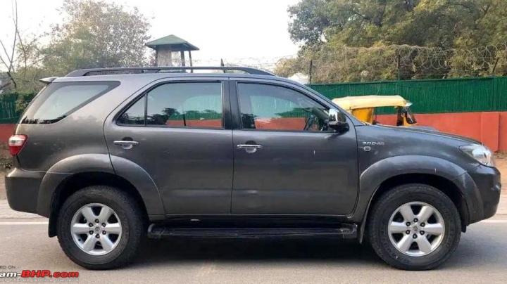 2010 toyota fortuner with only 50k km on odo: worth buying for 10 lakh?