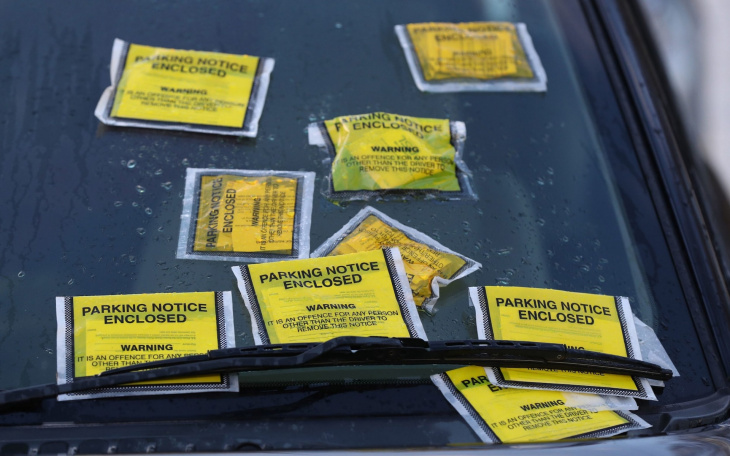 parking tickets soar to record levels as private firms dish out 30,000 every day