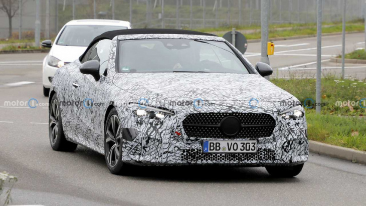 mercedes cle convertible spied looking a lot like the sl roadster