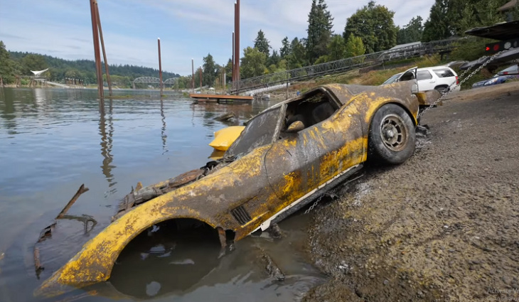 missing corvette recovered from lake after 20 years (video)