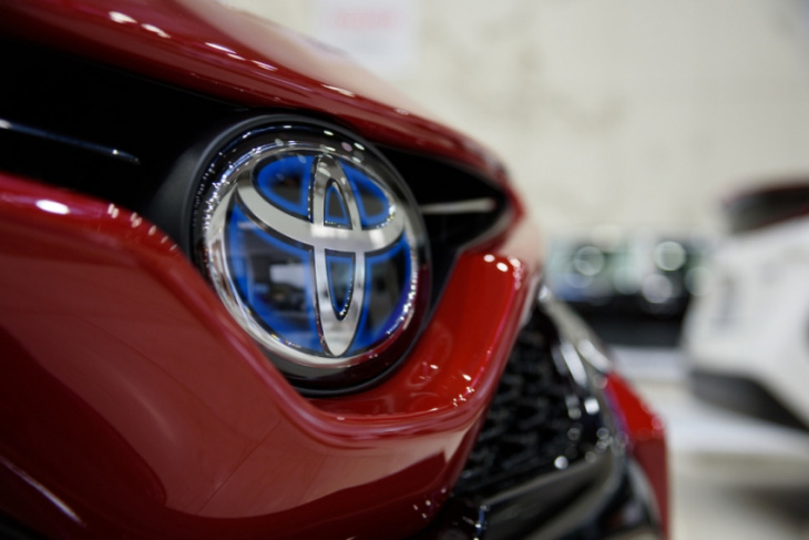 6 toyota models dominate the least expensive cars to maintain