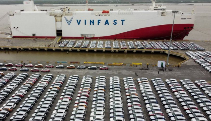 vinfast ships first electric vehicles to us customers