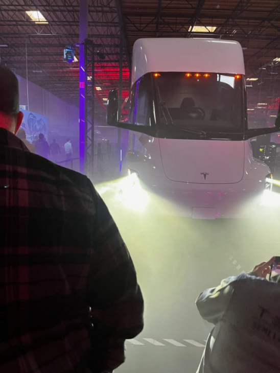 tesla semi first delivery news roundup [live coverage]