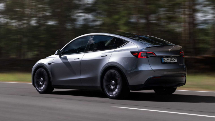 tesla model y strong sales in singapore even with high price tag