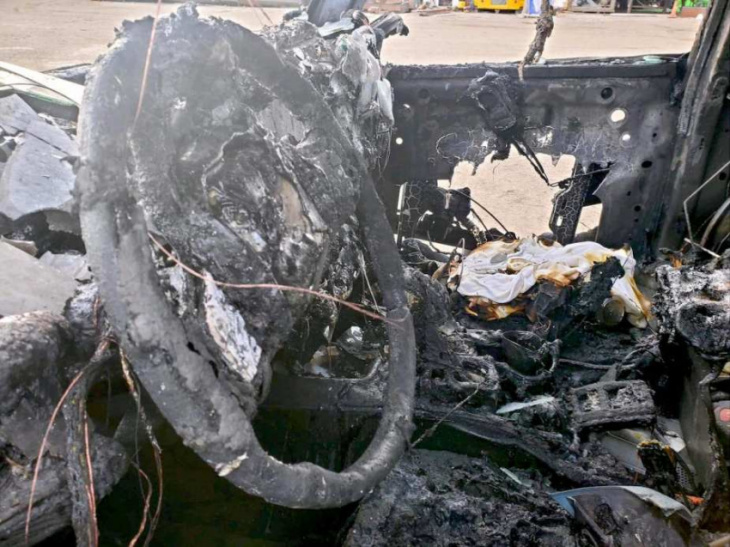 this ford bronco burned up after a panic stop