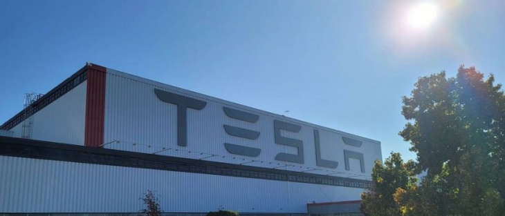 tesla fsd’s prolonged release doesn’t make it a ‘fraud,’ company says