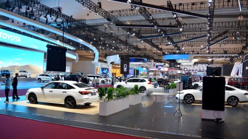 Incar Mobil Baru di GIIAS 2025? Simak Tips Kredit Aman dari ACC dan TAF