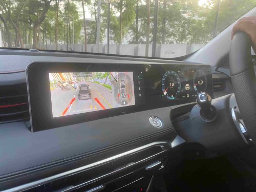 Menghadapi Tantangan Harian Berkendara dengan Teknologi Canggih dari DASHING