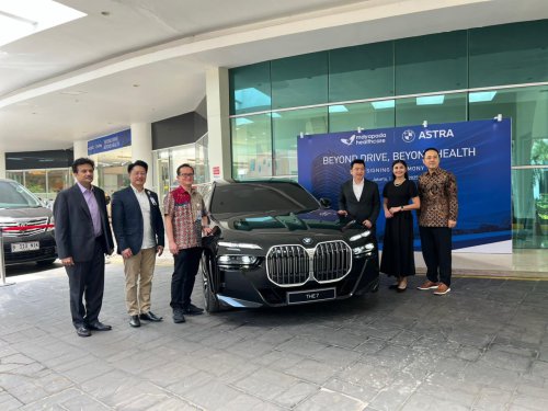 Kini Ada Pelayanan Antar-Jemput Pasien Pakai BMW
