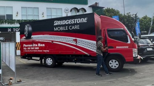 Saat Hujan Tekanan Angin Ban harus Dikurangi? Ini Kata Bridgestone