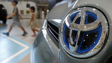 Toyota Singgung Harga Rp200 Jutaan dalam Tender Pikap Agrinas