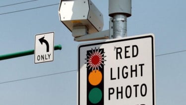 Sering Dianggap Sepele, Ini Alasan Lampu Lalu Lintas Pakai Warna Kuning