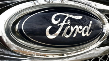 Ratusan Ribu Unit Mobil Listrik dan Hybrid Ini Kena Recall Gegara Bisa Meluncur Sendiri