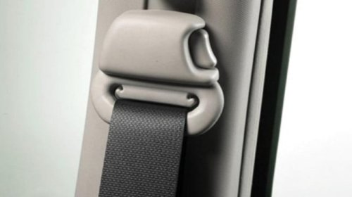 Fakta Mengejutkan: Produsen Mobil Berhenti Pakai Sabuk Pengaman Otomatis