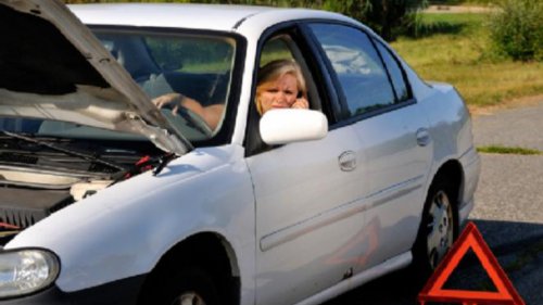 5 Perbaikan Mobil yang Sebaiknya Tidak Dilakukan di Pinggir Jalan, Ini Alasannya