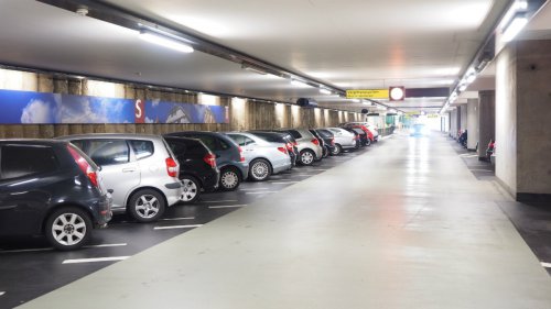 Etika Parkir: Panduan Lengkap bagi Pengemudi agar Aman