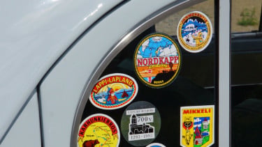 Tak Sekadar Tahan Lama, Ini Cara Memilih Stiker Kendaraan yang Mudah Dilepas