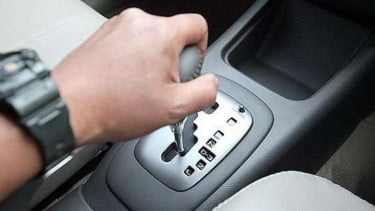 Kapan Sebaiknya Gunakan Gigi Rendah di Mobil Manual? Ini Penjelasan Lengkapnya