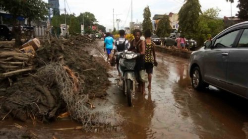 Terjang Banjir Asal-asalan Bisa Bikin Mobil Rusak, Segini Biaya Perbaikannya