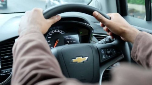 Terpopuler: Uang Geng Motor Bikin Geger, Cara Pegang Setir Berubah, Baca SPBU Kini Lebih Mudah