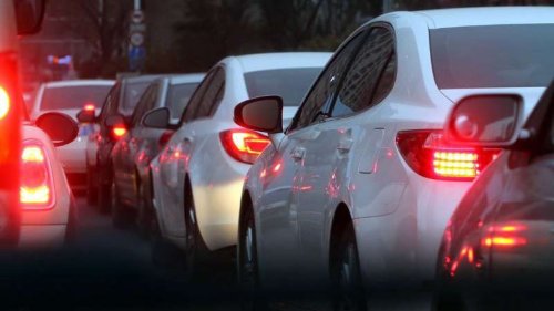 Sering Terjebak Macet? Ini Cara Jaga Performa Kendaraan Tetap Optimal