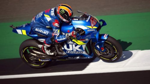 Kenapa Yamaha V4 dan Honda V4 Tidak Bisa Disamakan dengan Inline4? Ini Kata Alex Rins