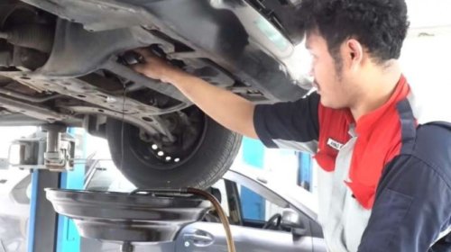 Bahaya Mengemudi Saat Indikator Oli Menyala, Jangan Disepelekan!
