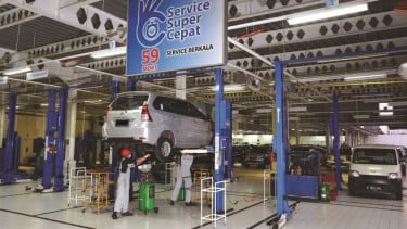 Ini yang Bikin Biaya Tune Up Mobil di Bengkel Resmi Lebih Mahal