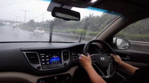 Musim Hujan Tiba! Ini Komponen Mobil yang Wajib Dicek Agar Tetap Aman di Jalan