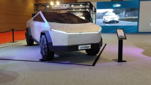 Tesla, Tesla Cybertruck Kini Dibanderol Lebih Murah