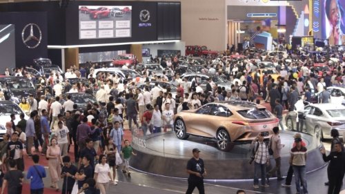 Penjualan Mobil Nasional Melandai