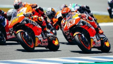 Lap Terakhir Jadi Penentu, Espargaro Sukses Tundukkan Bagnaia