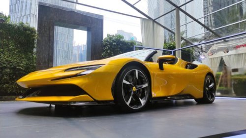 Terpopuler: Sedan Mewah Murah, Yaris Bekas dan Mobil Hybrid Kencang