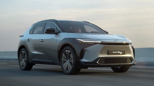 Gara-gara Subsidi, Mobil Listrik Toyota Langsung Diborong Warga