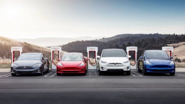 Fitur Mobil Tesla Ini Baru Saja Dihapus!