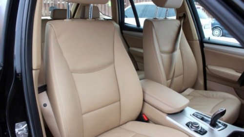 Cara Murah Bikin Mobil Klasik Terasa Seperti Baru: Ada Aksesoris Modern yang Wajib Kamu Punya