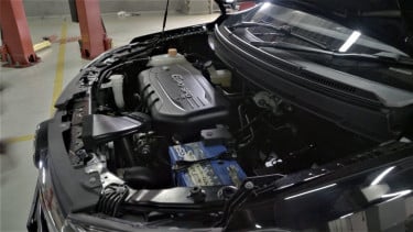 Cara Sederhana Merawat Kabel dan Soket di Ruang Mesin Mobil