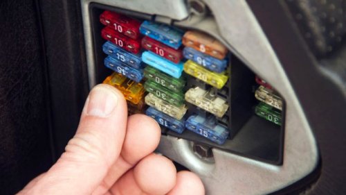 Biar Paham, Ini Arti-arti Kode Sekring Mobil