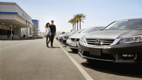 Studi Terbaru: Gen Z Paling Sering Telat Bayar Cicilan Mobil