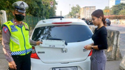 Mitsubishi, Terpopuler: Mesin Uang Mitsubishi, Mobil Premium Baru, dan “Dosa” Operasi Zebra