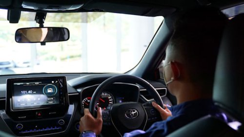 Terpopuler: Motor yang Dicap Musuh SPBU, Pajak EV Digas Nol Lagi, Ujian SIM Bikin Banyak Tumbang