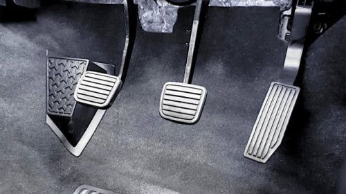 5 Negara yang Masih Gemar Menggunakan Mobil Manual Ketimbang Matic