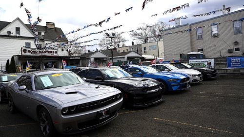 Terpopuler: Mobil Bekas, VinFast, hingga PEVS 2026